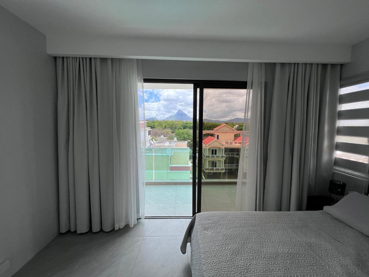 Top-Floor Modern 3Bd Penthouse With Beautiful Mountain View Terrace - 5 Min Walk To Beach Flic en Flac Exterior photo